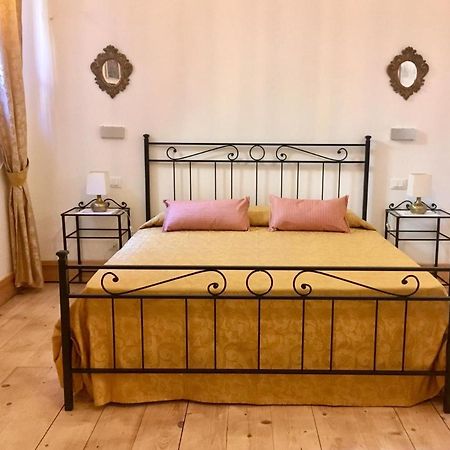Flower Cozy Room Venesia Bagian luar foto