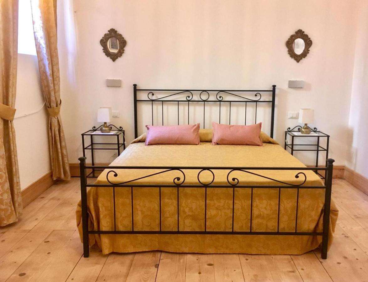Flower Cozy Room Venesia Bagian luar foto