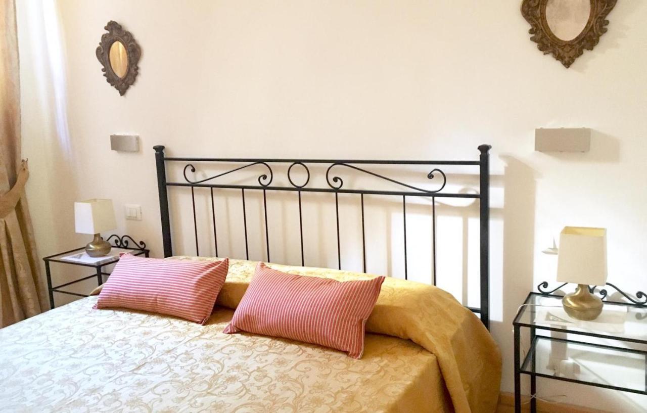 Flower Cozy Room Venesia Bagian luar foto