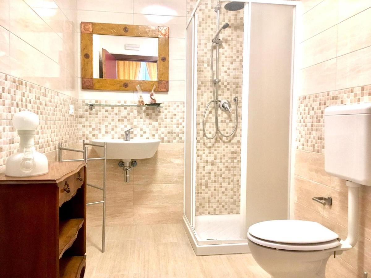 Flower Cozy Room Venesia Bagian luar foto